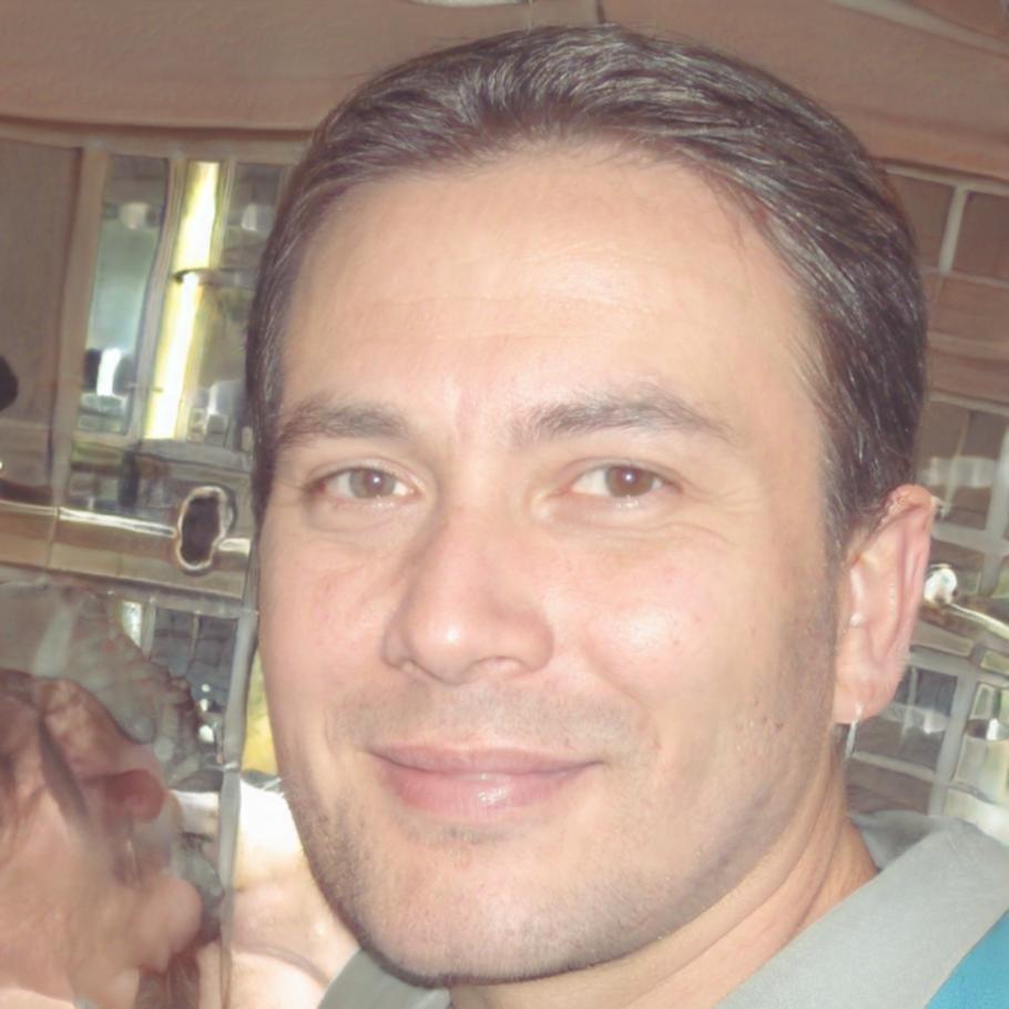 Carlos Mendoza, Director de Análisis Financiero